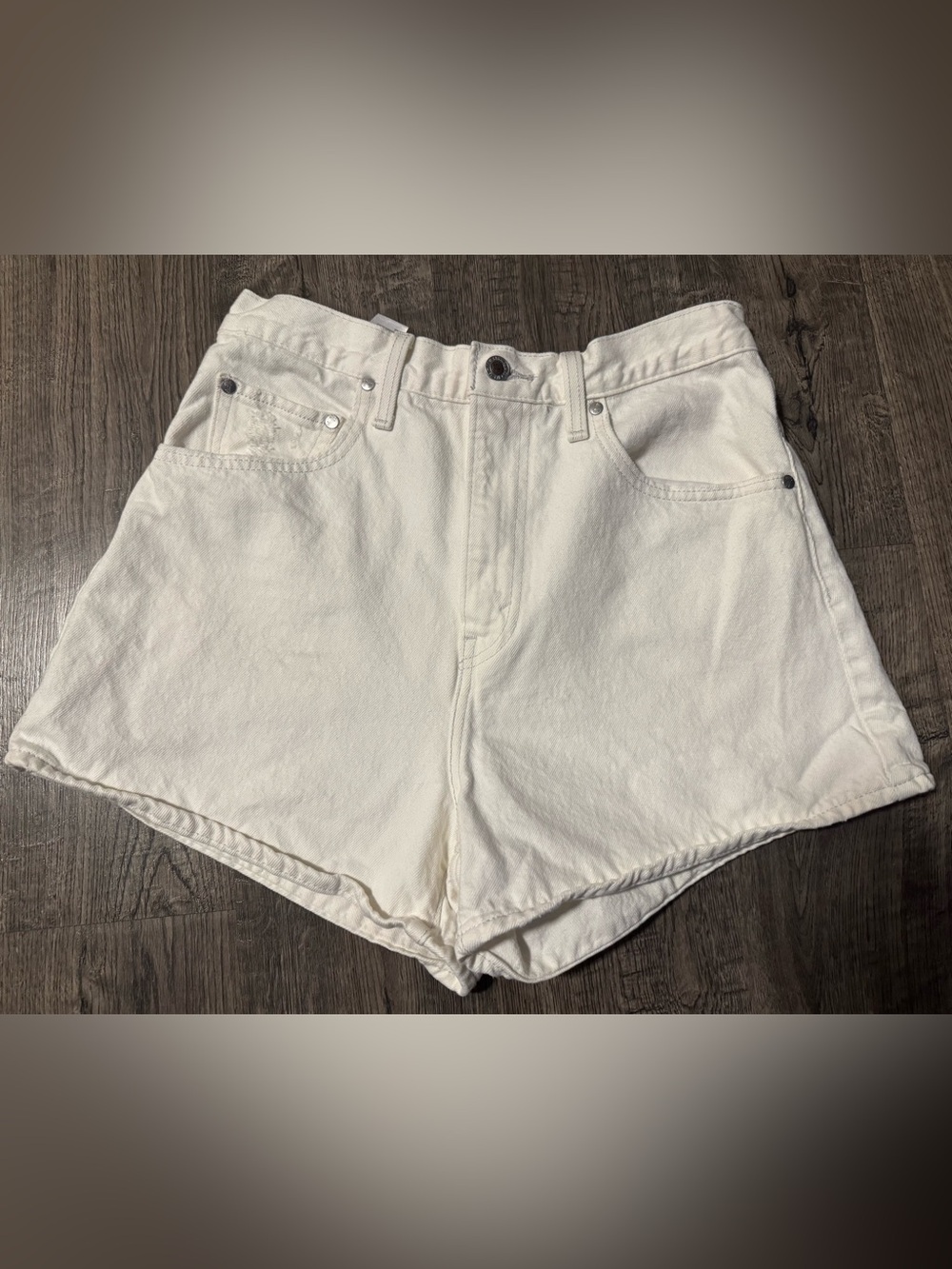Levi's White High-Waist Denim Shorts
